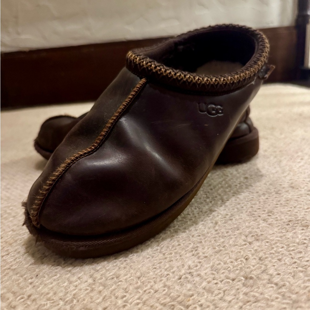 UGG Tasman Leather Slipper